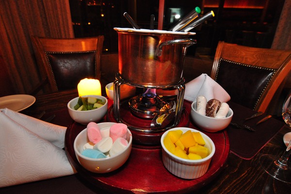 Saturday Night At Starlight Lounge